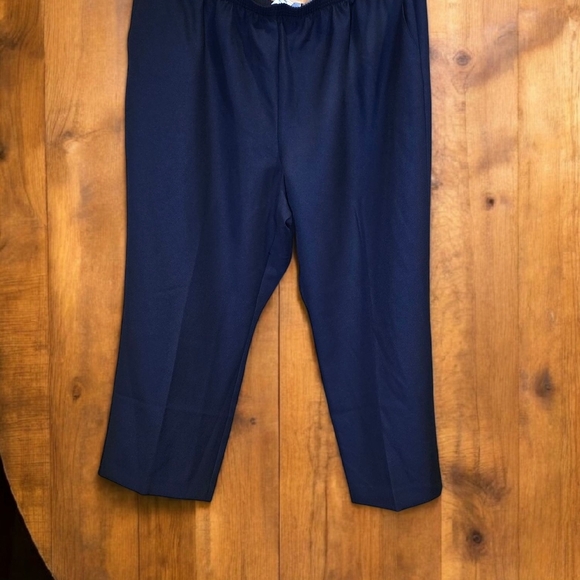 Alfred Dunner Classic Navy Pants Size 24W Short - Picture 3 of 6